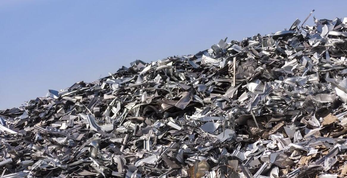Jak cena złomu stalowego w skupie wpływa na ekologię i recykling?