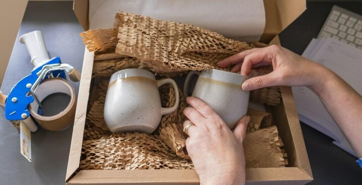 A cup as a gift - why is artistic ceramics the ideal choice?