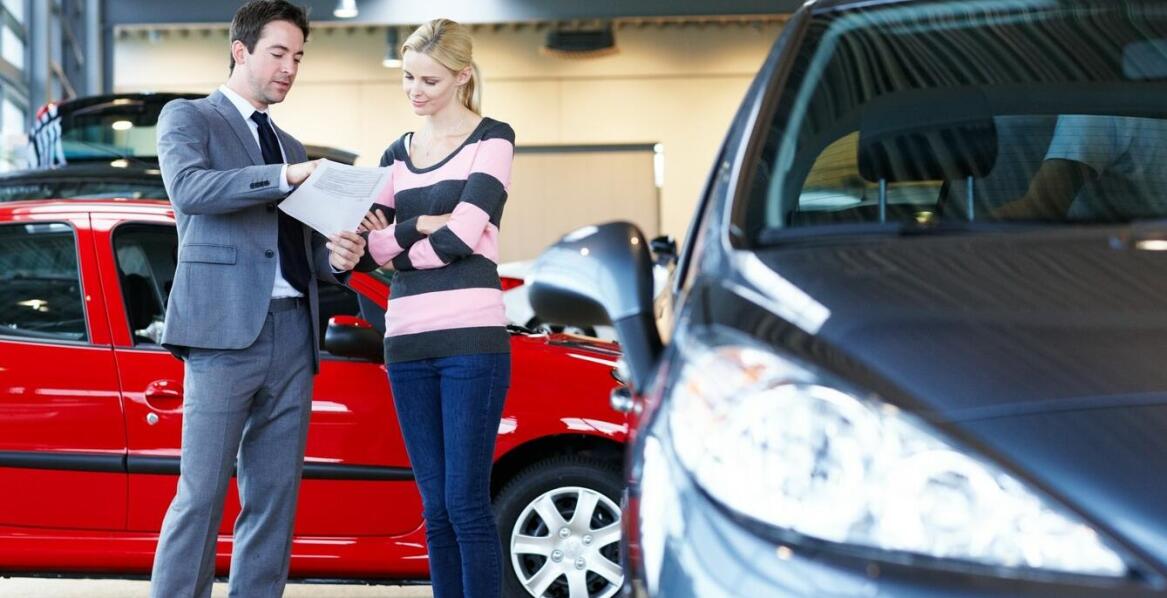 Skup aut – jak sprawnie przeprowadzić sprzedaż transakcji?
