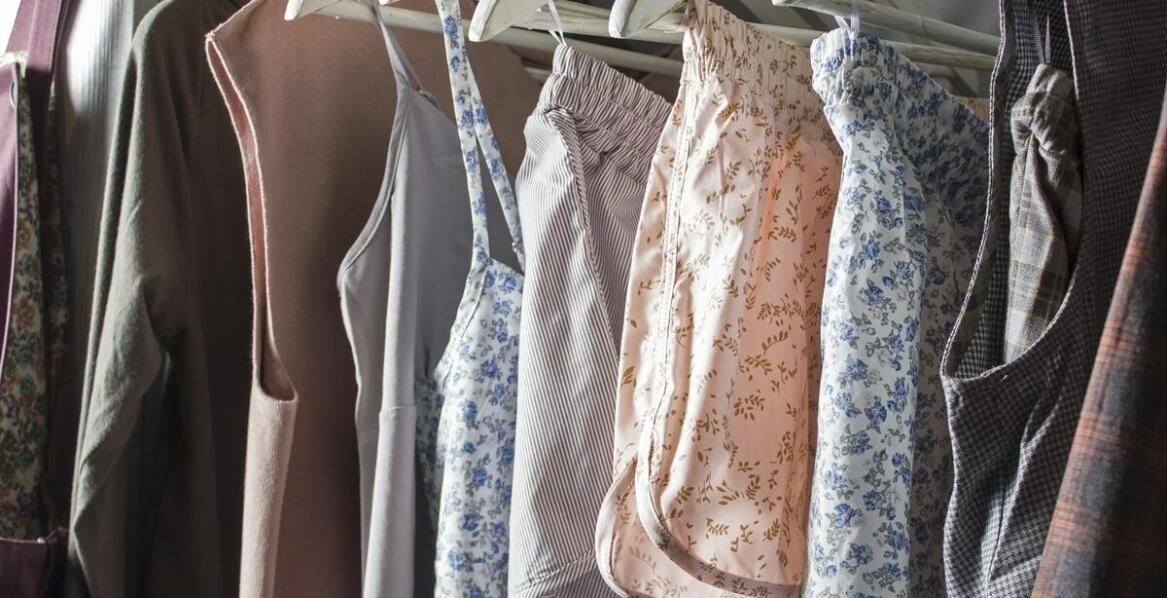 Sukienki na sezon wiosna/lato – jakie modele oferuje polski producent?