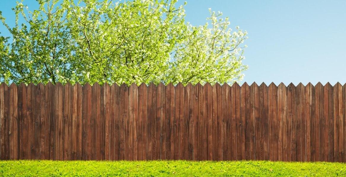 Wpływ prostokątnej palisady na ochronę przed spływem wody deszczowej