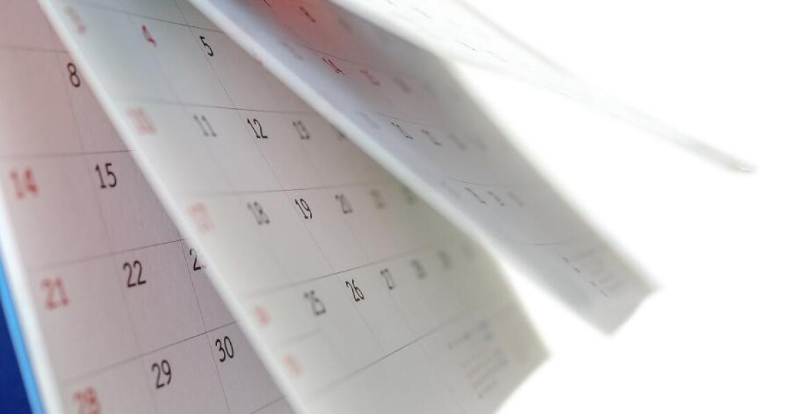 Trendy w projektowaniu kalendarzy firmowych na 2025 rok