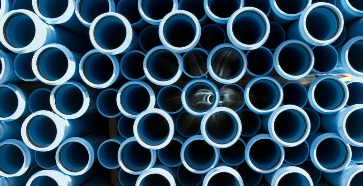 Jakie dekoracyjne możliwości oferuje cyfrowy druk na tubach PVC?