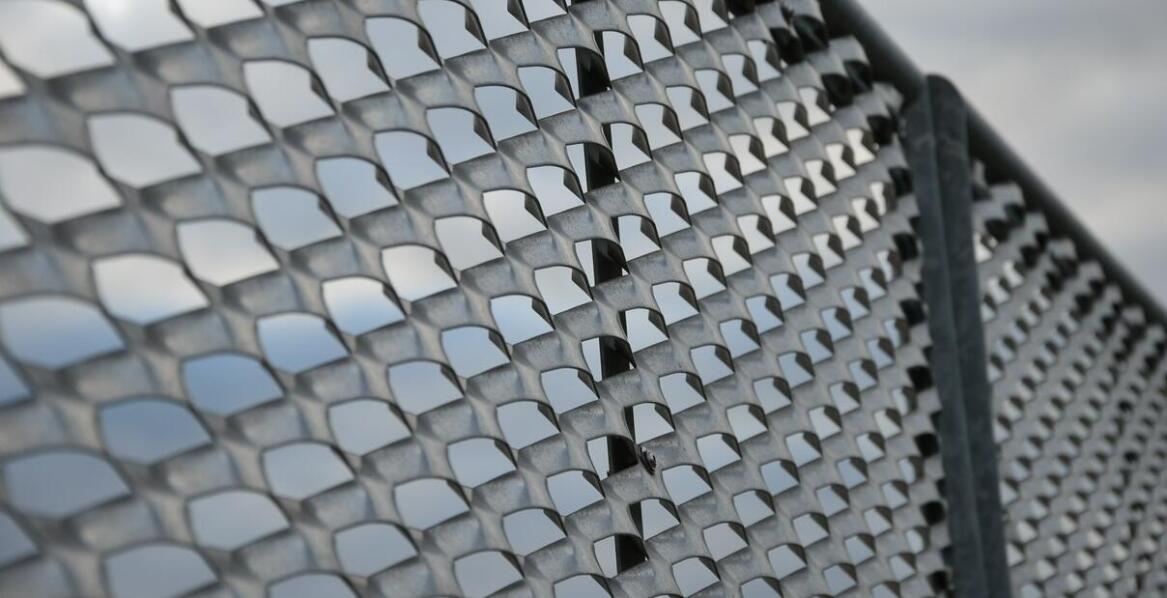 Zgrzewana metalowa siatka jako element nowoczesnych systemów zabezpieczeń