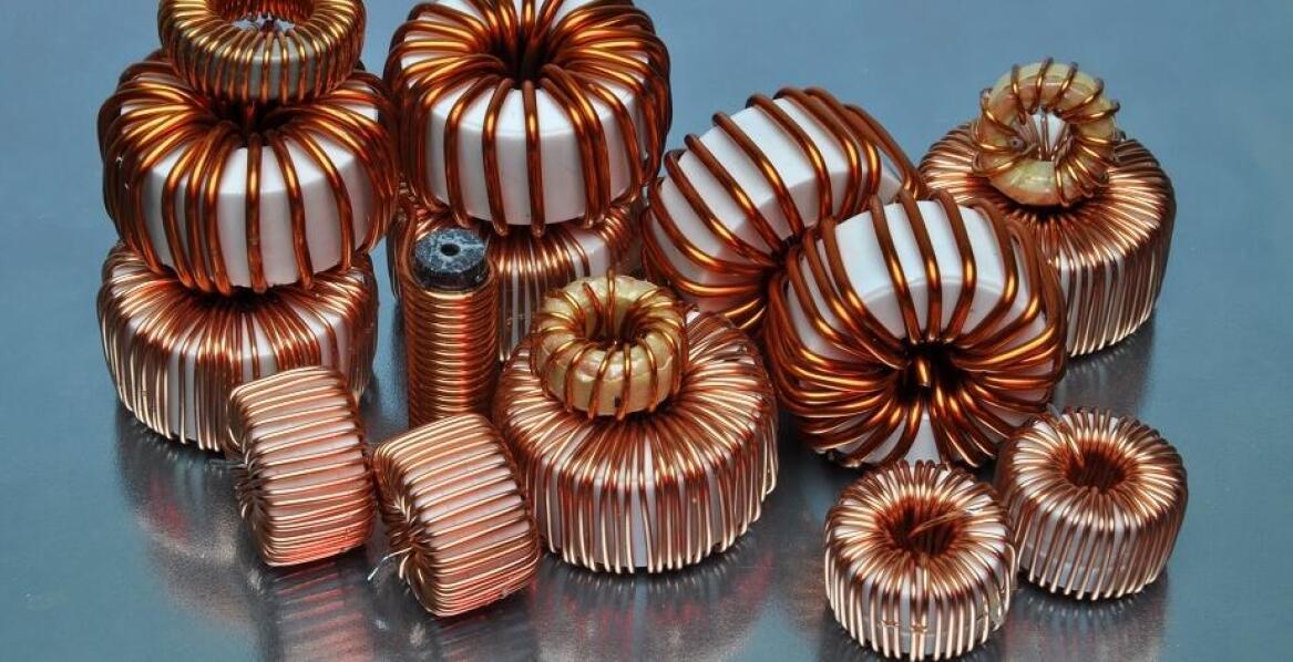 Jak rdzeń wpływa na właściwości do magazynowania energii?