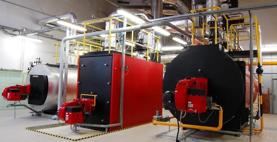 Jakie wyzwania stawia korozja przed instalacjami w kotłowniach parowych?