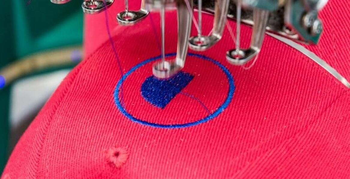 Zastosowanie komputerowego haftu do tworzenia unikalnych bawełnianych woreczków