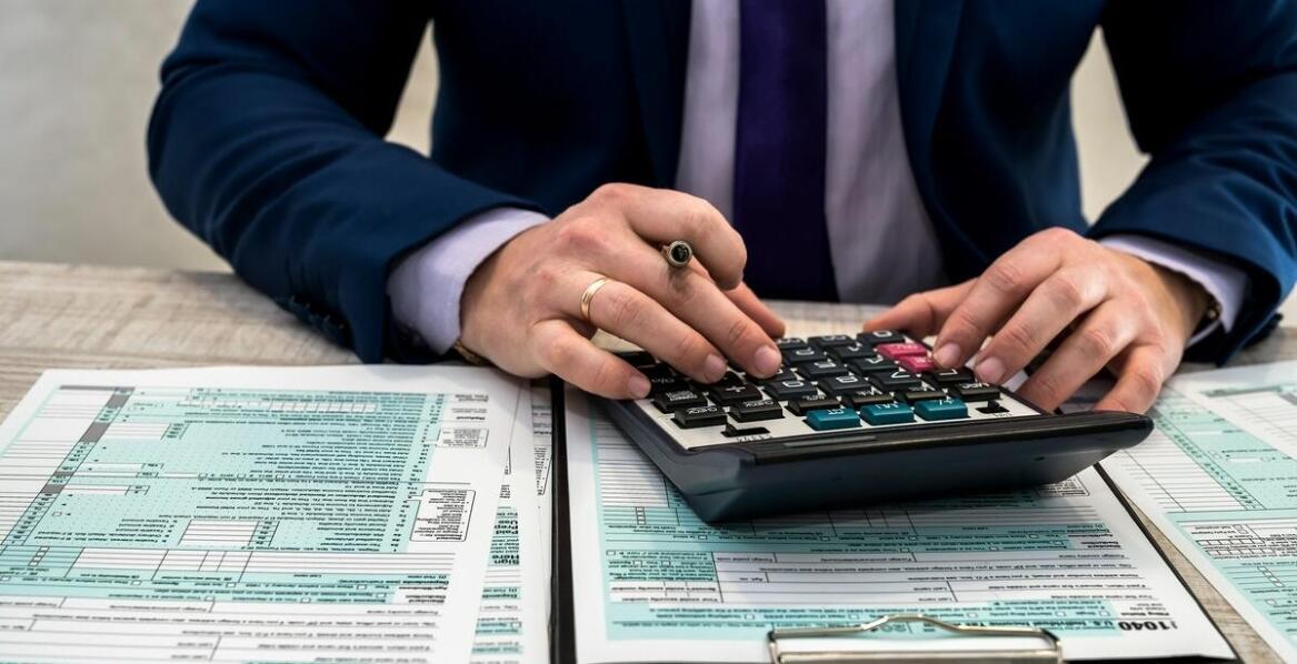 Rola podatkowego doradztwa w procesie rozliczenia PIT - co oferują specjaliści?