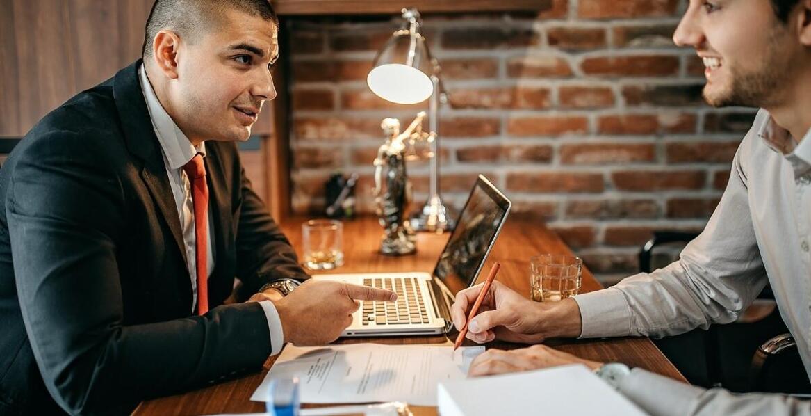 Rzecznik patentowy – jak pomaga chronić użytkowe wzory przed konkurencją?