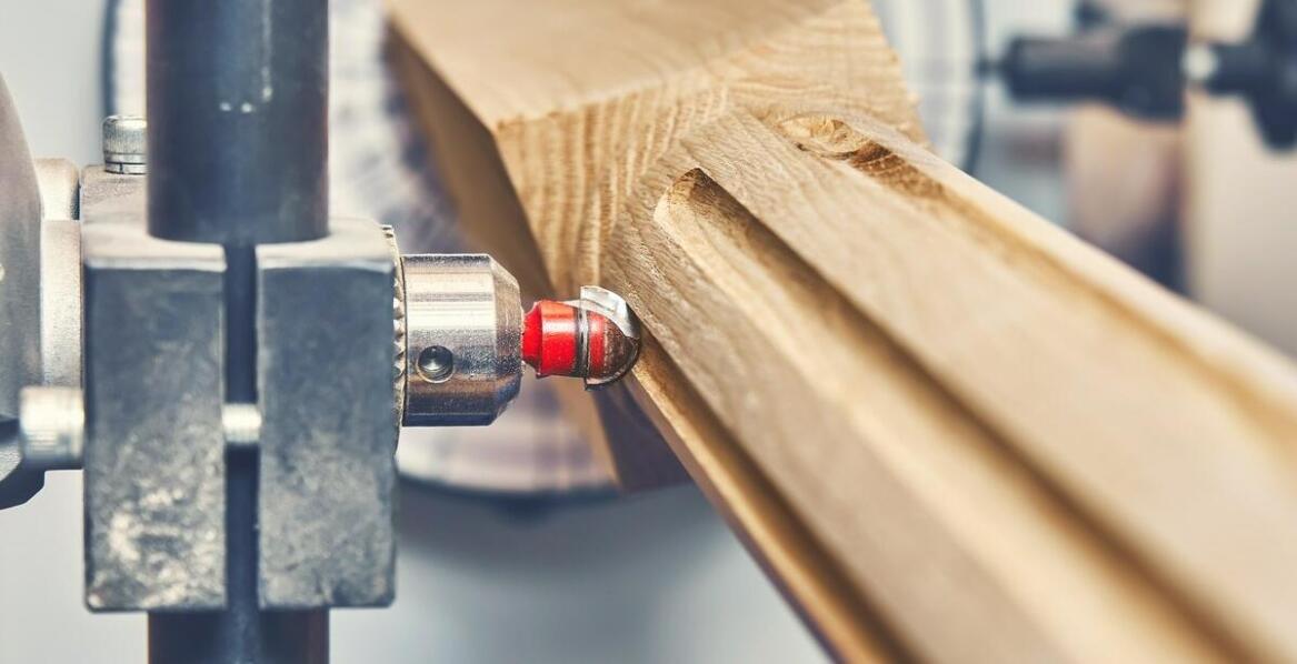 Zastosowanie piło-łuparek do drewna w domowych gospodarstwach