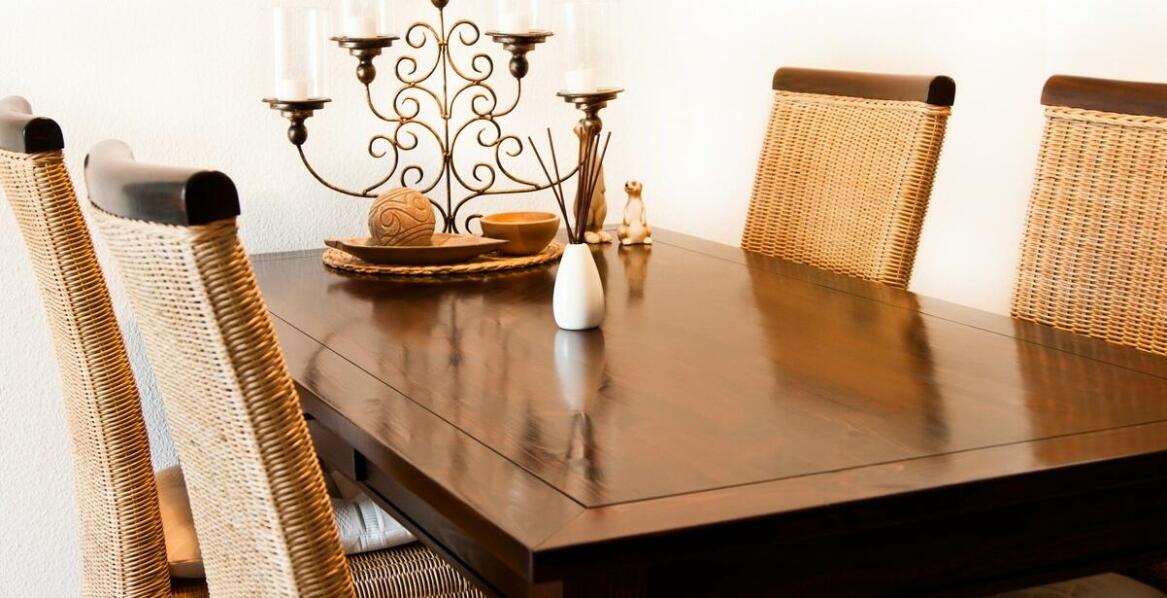 Jakie stare meble cieszą się największym zainteresowaniem na rynku z antykami?