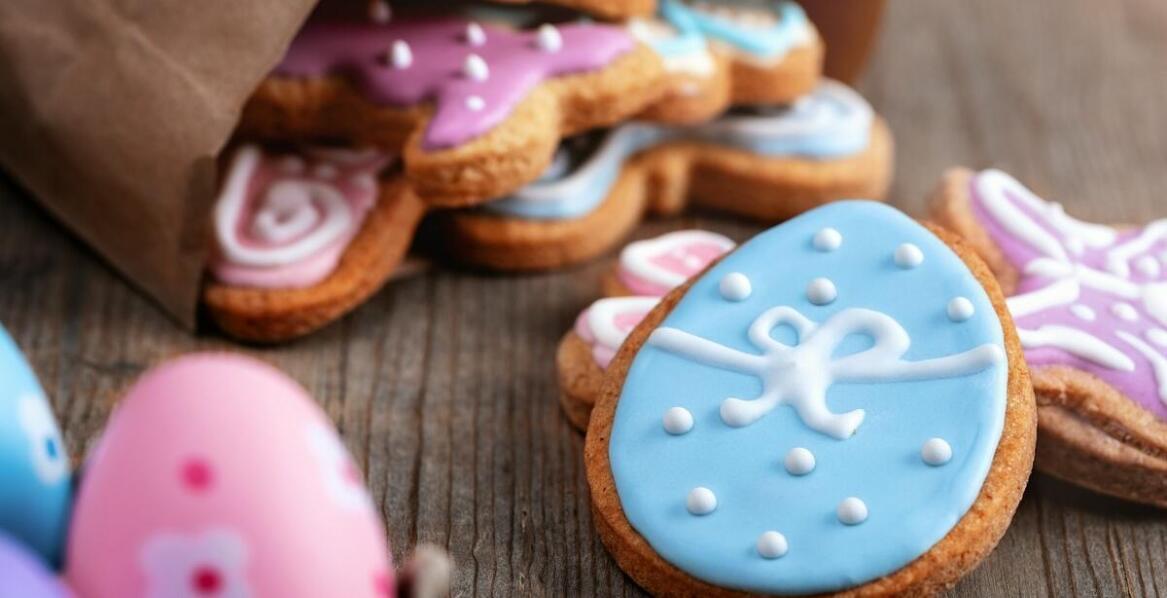 Jak stworzyć niezwykły tort z motywem misia na księżycu z cukrowej masy?