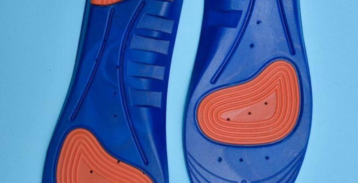 Wpływ ortopedycznych skarpetek na redukcję bólu stóp