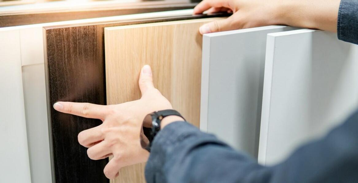 Zróżnicowana oferta zewnętrznych drzwi – jakie materiały są dostępne?