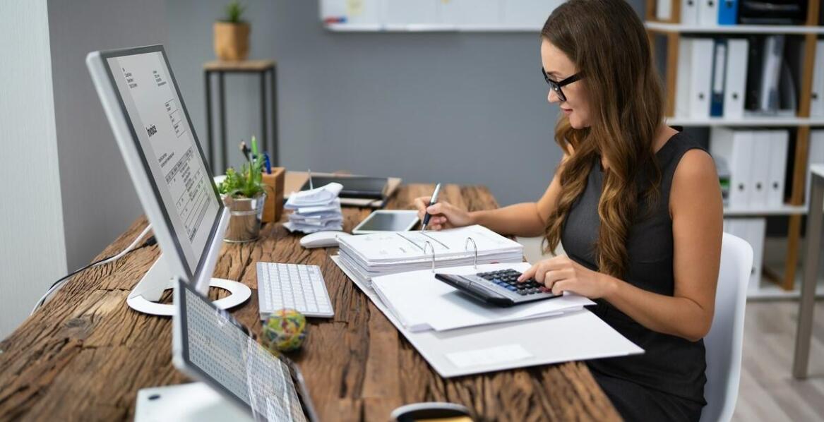 Jakie są najczęstsze błędy popełniane podczas zarządzania długami w siłowni?
