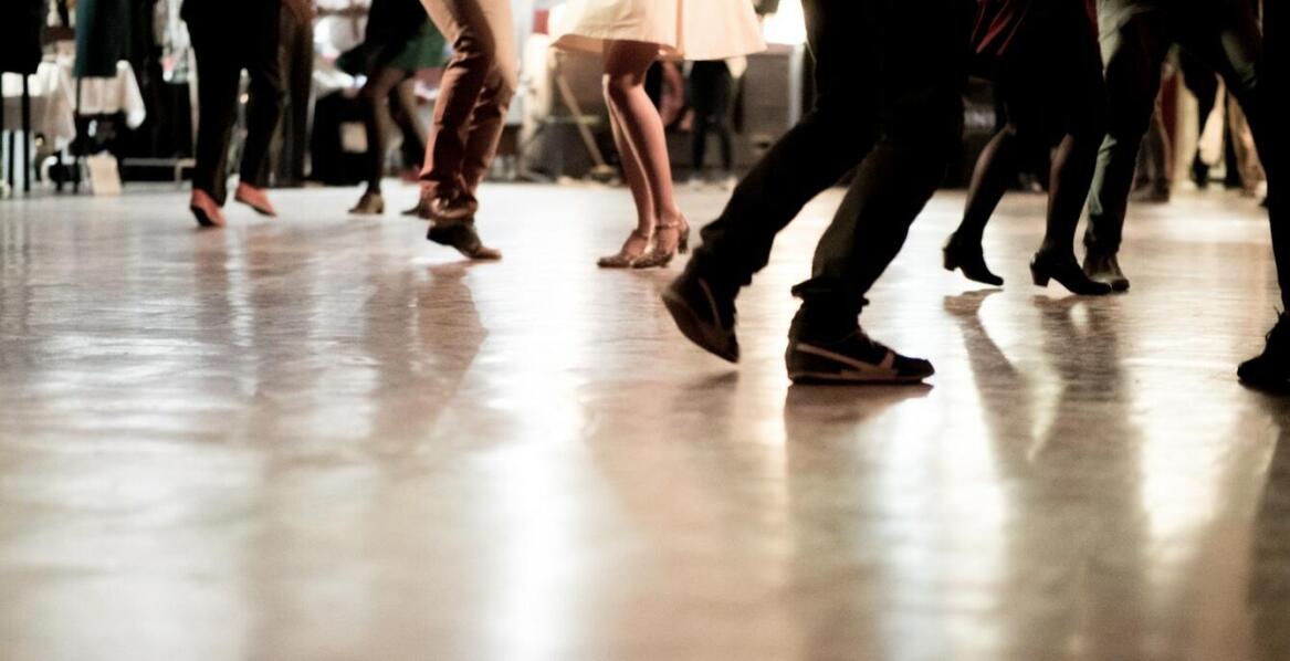 Jakie są najczęstsze wyzwania, z którymi mierzą się uczniowie w szkole salsy?