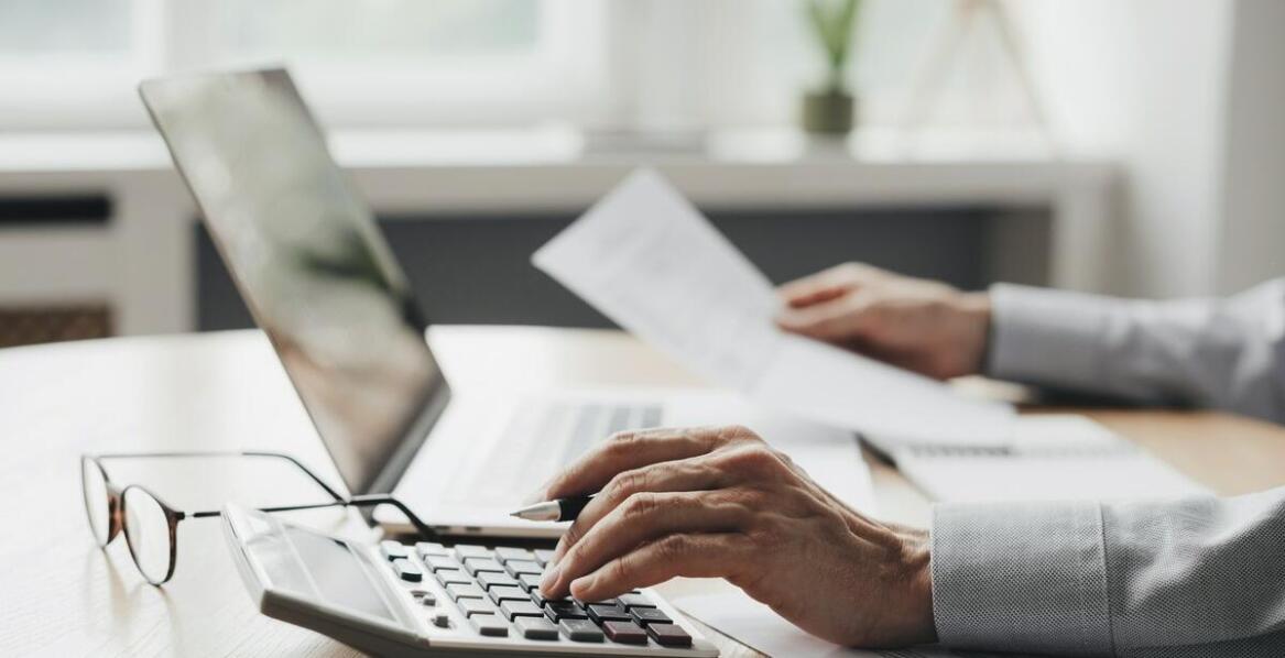 Jak doradztwo podatkowe może pomóc w analizie skutków transakcji?