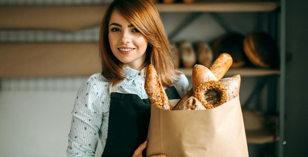 Jak wzory na woreczkach wpływają na wizualną identyfikację marki piekarniczej?