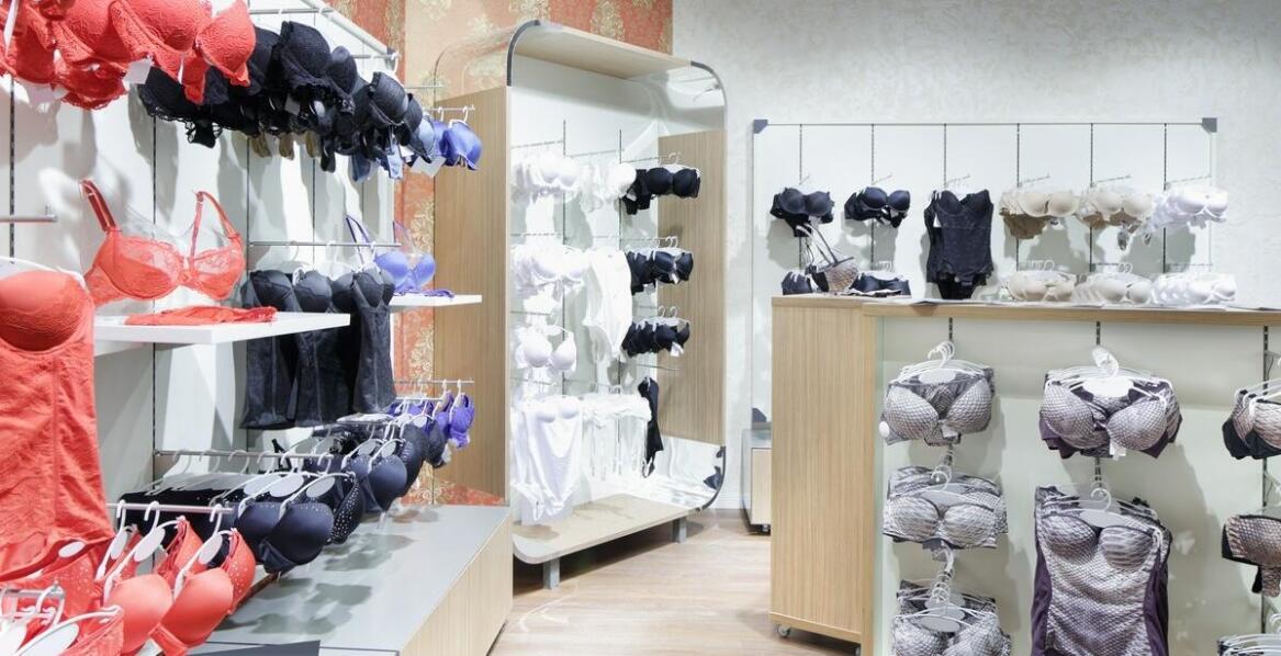 Targowe stoliki jako element aranżacji stoiska wystawowego