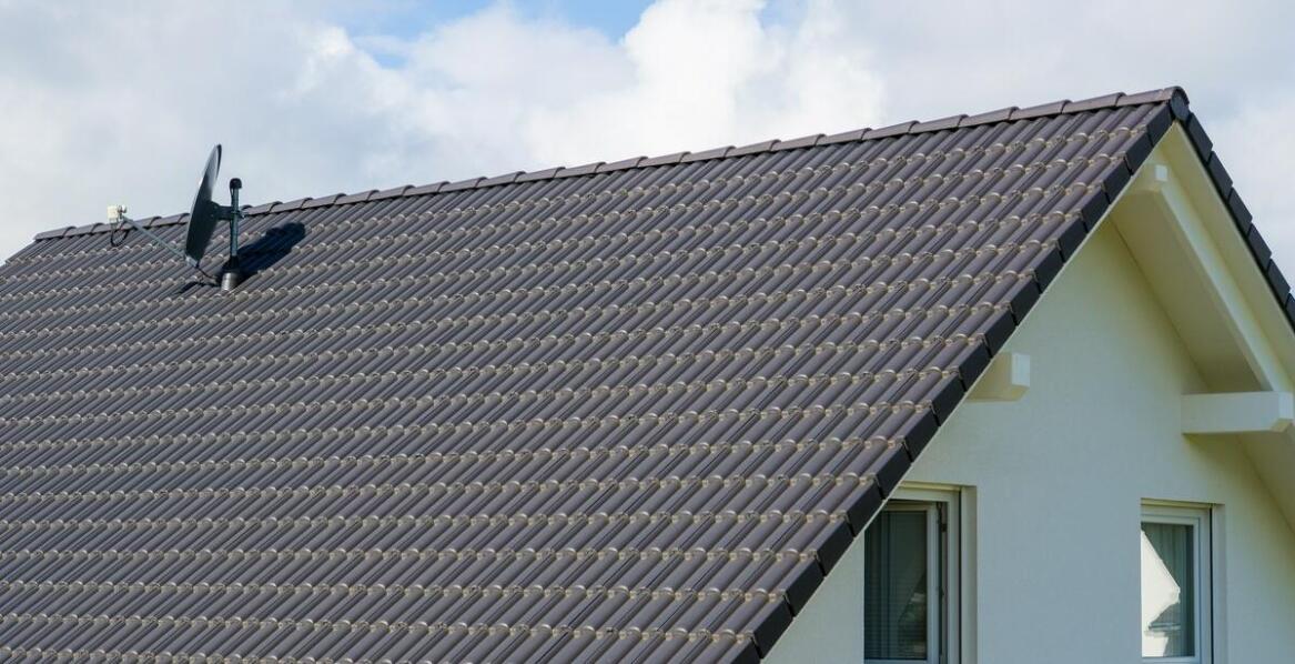 Jakie są najważniejsze aspekty konserwacji dachu po wymianie?