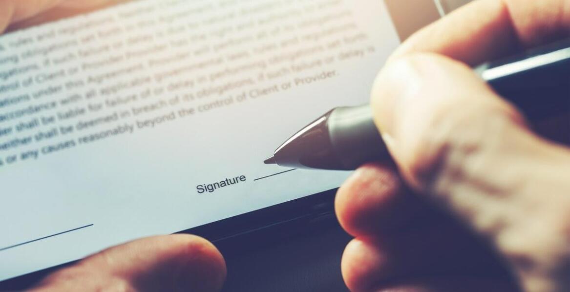 Jakie są najczęstsze mity dotyczące stosowania kwalifikowanego podpisu?