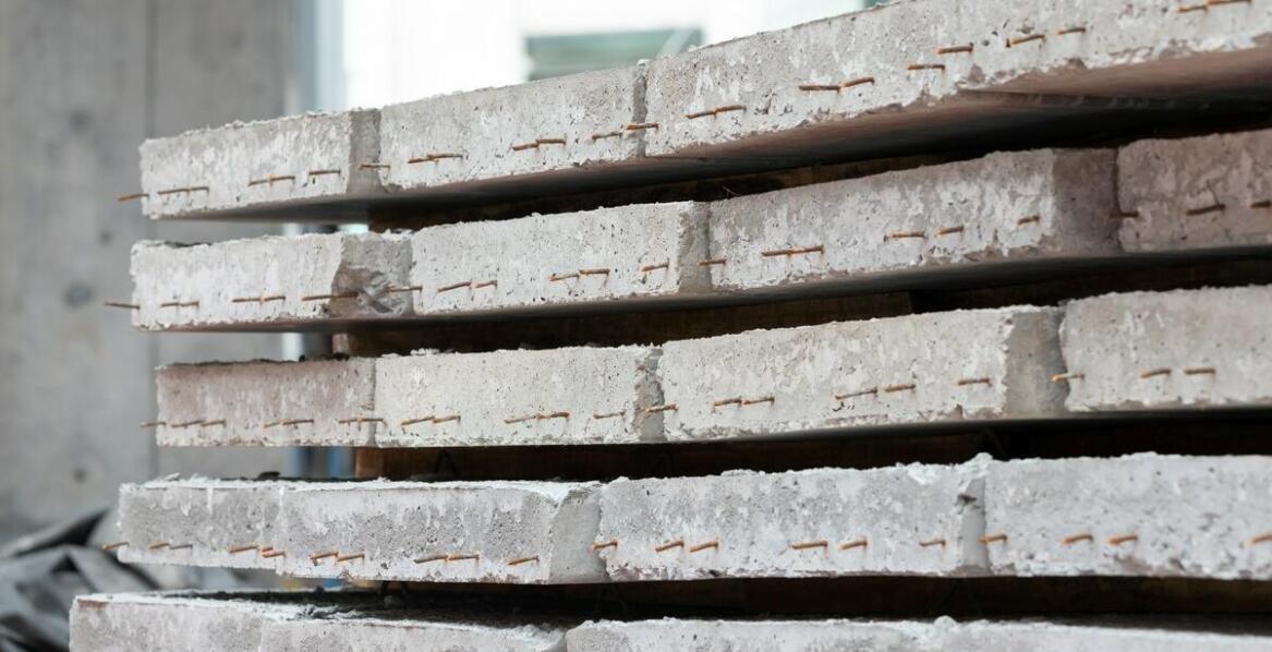 Jak betonowe prefabrykaty wpływają na trwałość budynków?