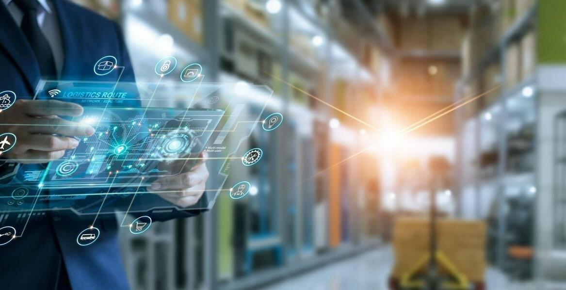 Tablet w logistyce – kluczowe korzyści dla operatorów