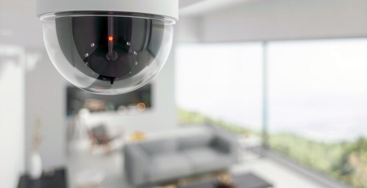 Jak technologia UHD w zewnętrznych szerokokątnych kamerach poprawia jakość obrazu?