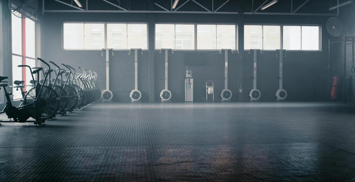 Orbitrek a inne urządzenia fitness – porównanie treningowych możliwości