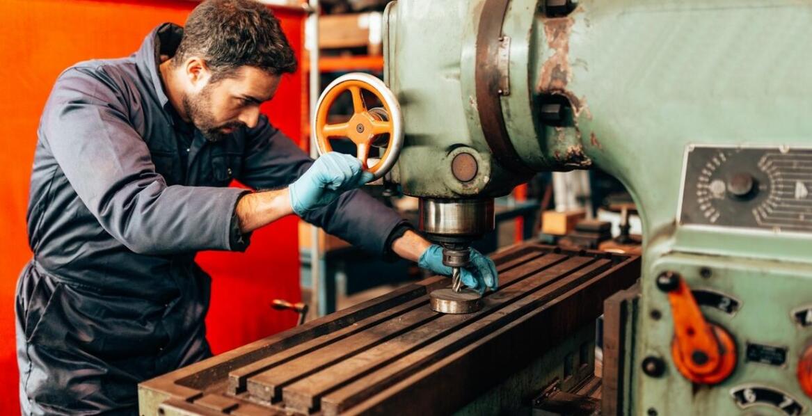 Znaczenie regeneracji maszyn CNC dla efektywności produkcji