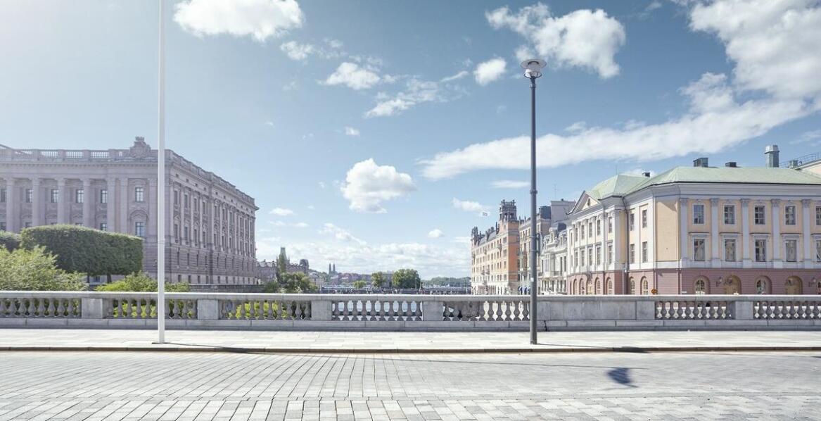 Zastosowanie stalowych odbojnic w ochronie komunikacyjnych ciągów