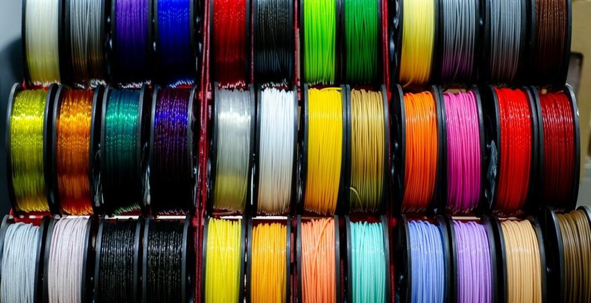 Porównanie różnych typów proszków stosowanych do druku 3D