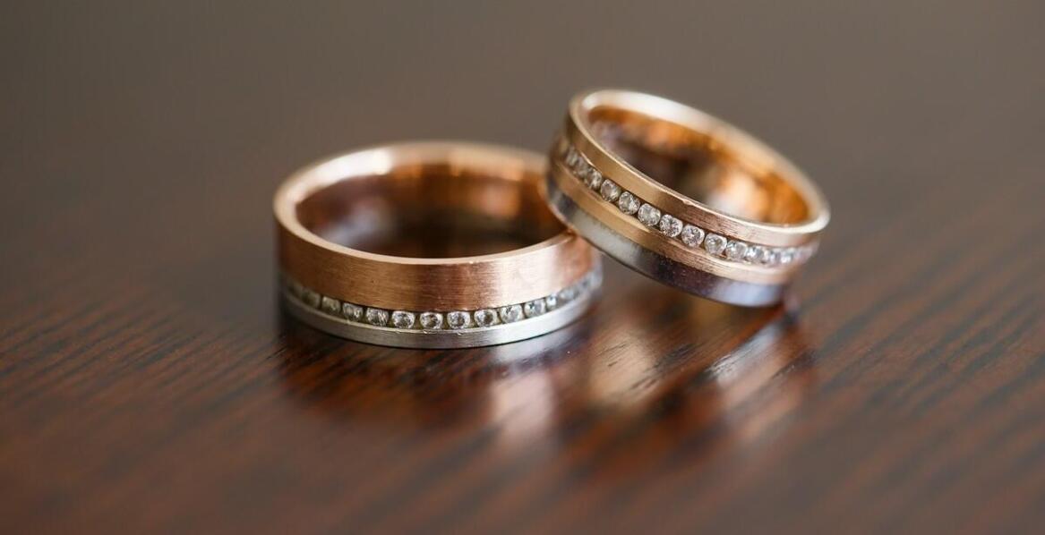 Diamentowe obrączki ślubne – luksus i elegancja na każdą okazję