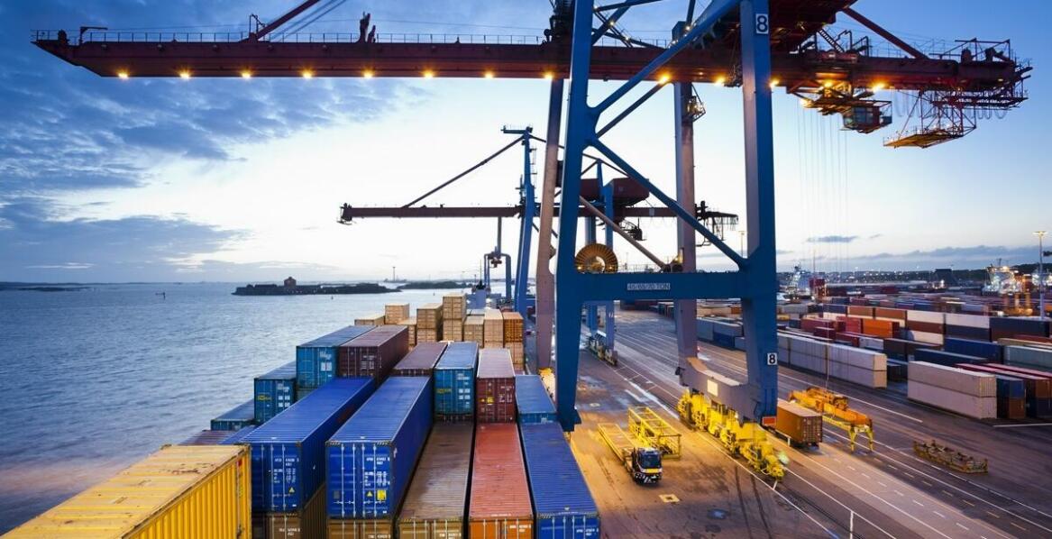 Znaczenie zgłoszenia towarów do odprawy celnej dla przedsiębiorców w Wrocławiu