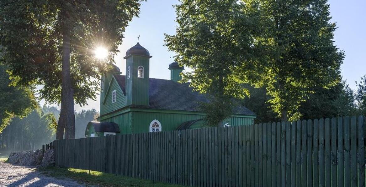 Noclegi na szlaku tatarskim – jak znaleźć idealne miejsce na odpoczynek