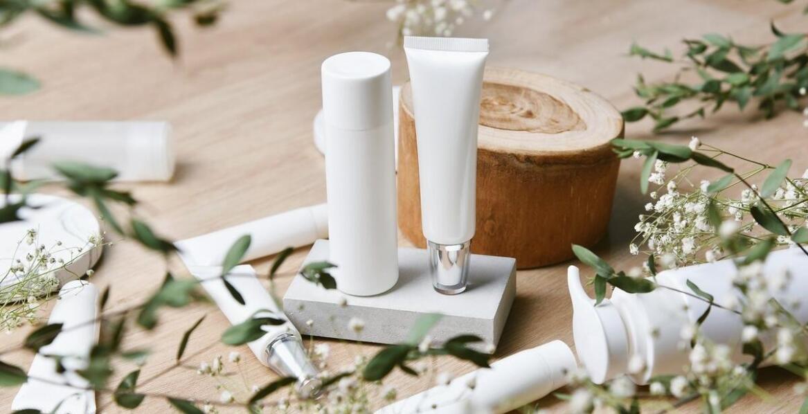 Proszek kofeinowy: kluczowy składnik nowoczesnych kosmetyków