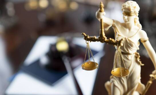 Jakie są prawne formalności związane z dziedziczeniem i jak adwokat w Giżycku może pomóc?