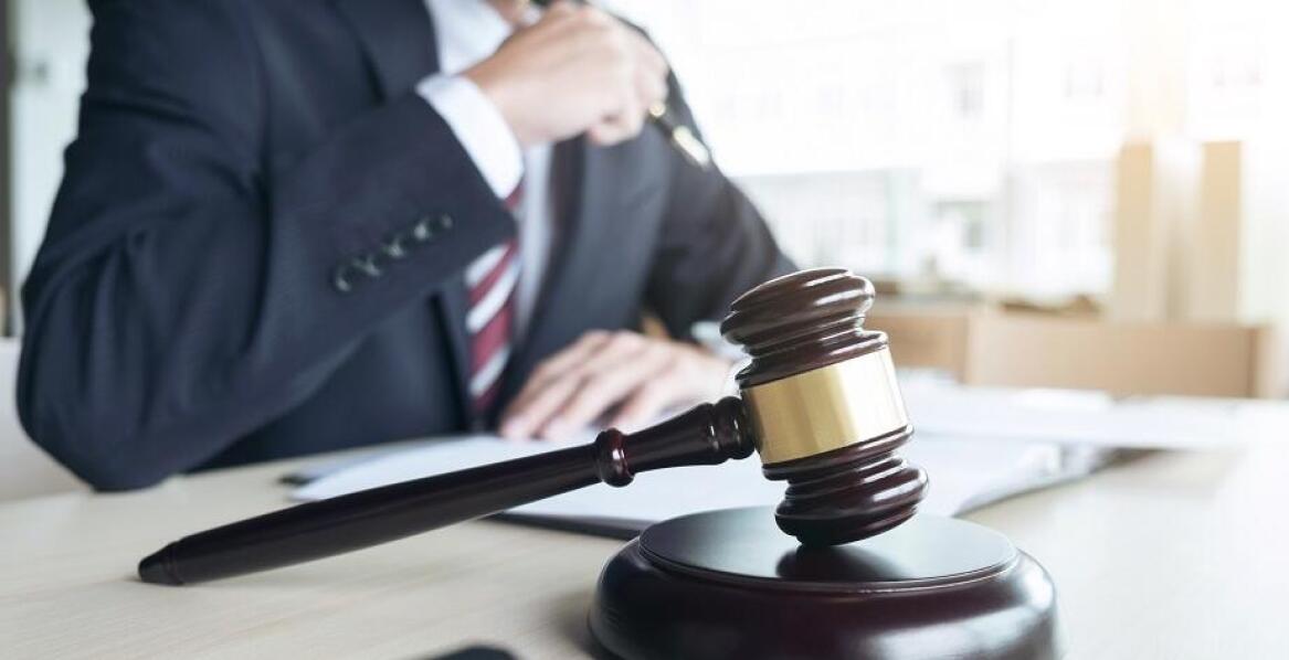 Czy w pierwszym roku działalności gospodarczej warto korzystać z obsługi prawnej dla firm?