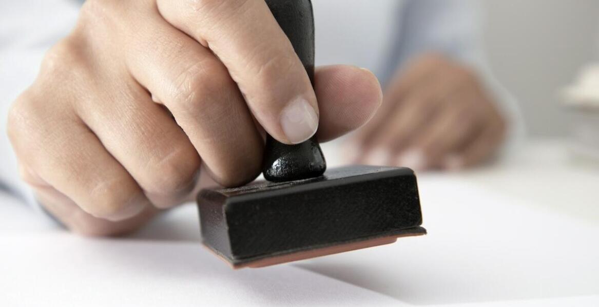 Jakie znaczenie mają poświadczone tłumaczenia dla urzędowych zaświadczeń?