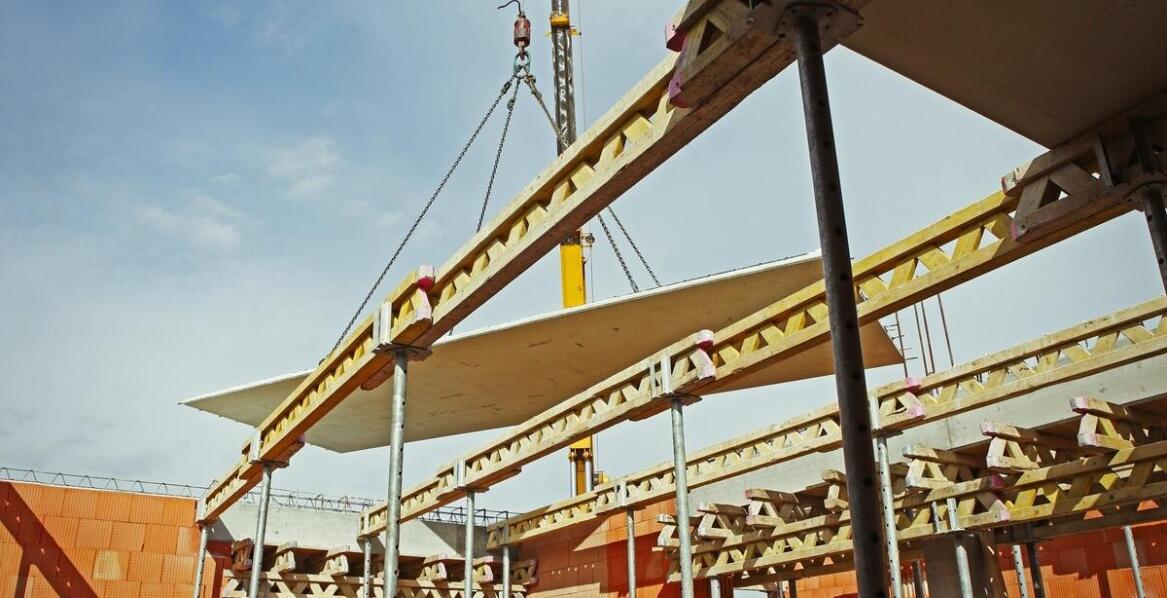 Przewóz budowlanych materiałów w Krakowie – jak zapewnić szybki transport?