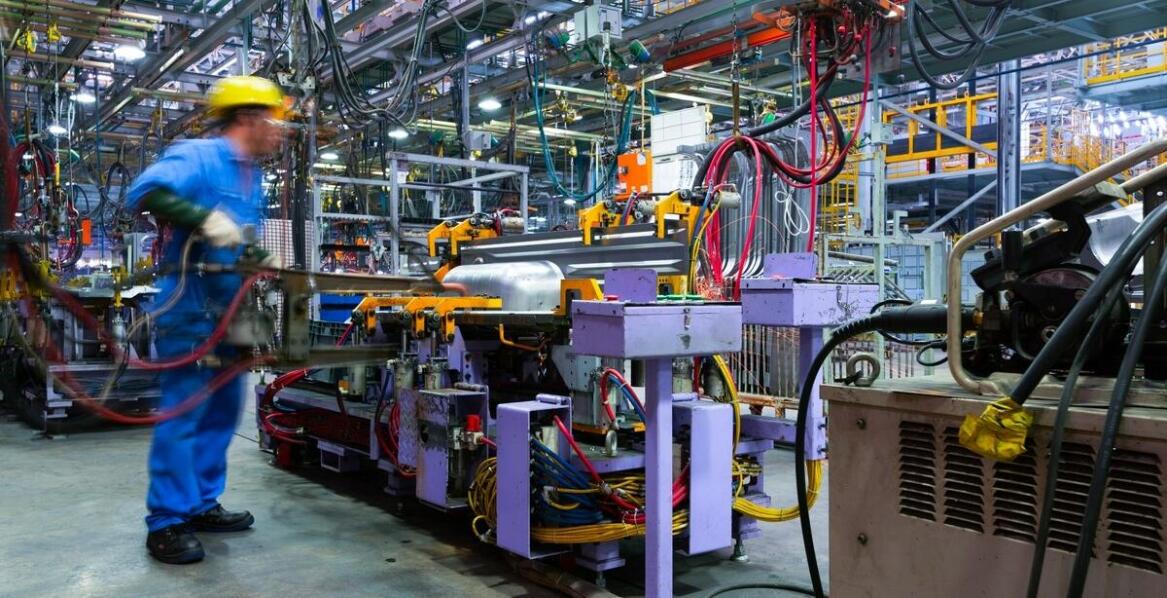 Jak sanitarne doradztwo wspiera proces wdrażania nowych technologii produkcyjnych?