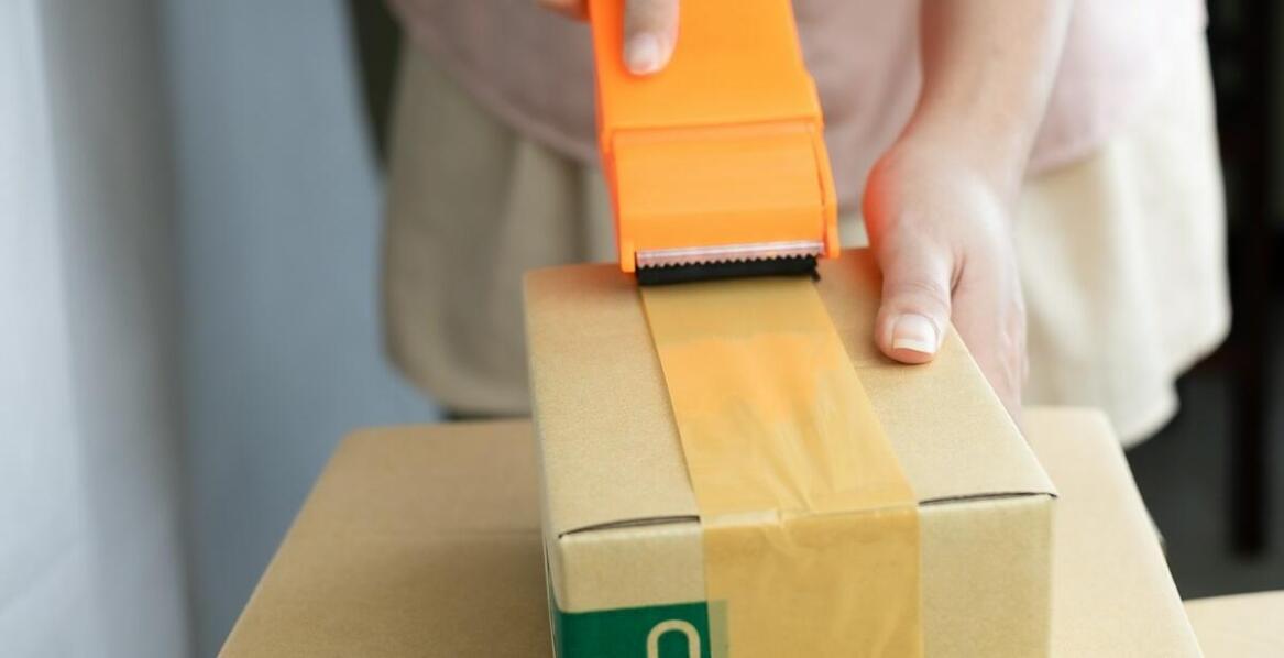 Die Rolle von Klebeband bei der Sicherung von Sendungen