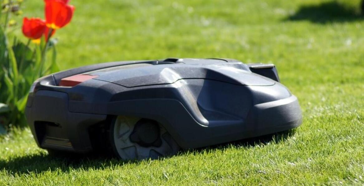 Jak wygląda proces konfiguracji robota koszącego przez naszych specjalistów?