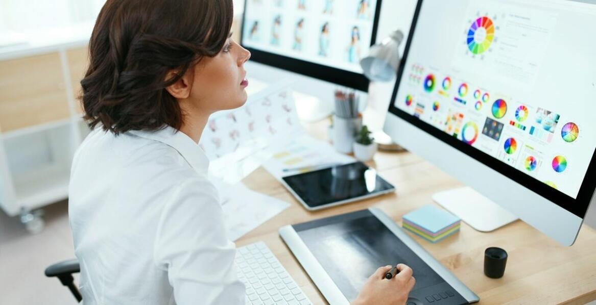 Jakie są etapy tworzenia profesjonalnego nadruku na płytach CD?