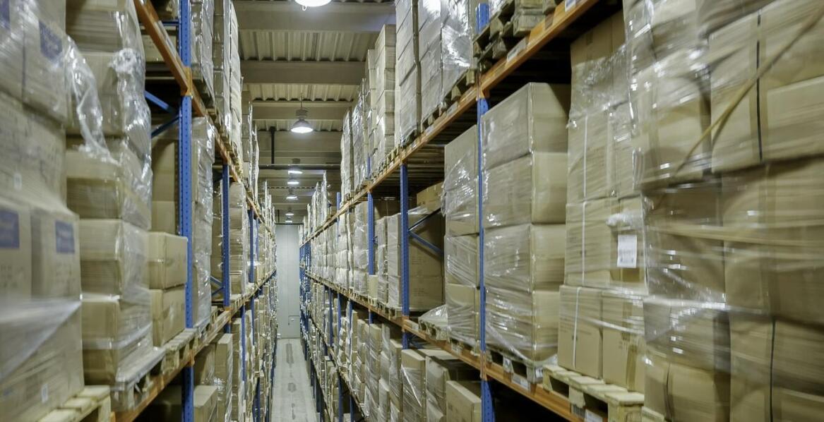 Nadstawki paletowe a optymalizacja przestrzeni w magazynie