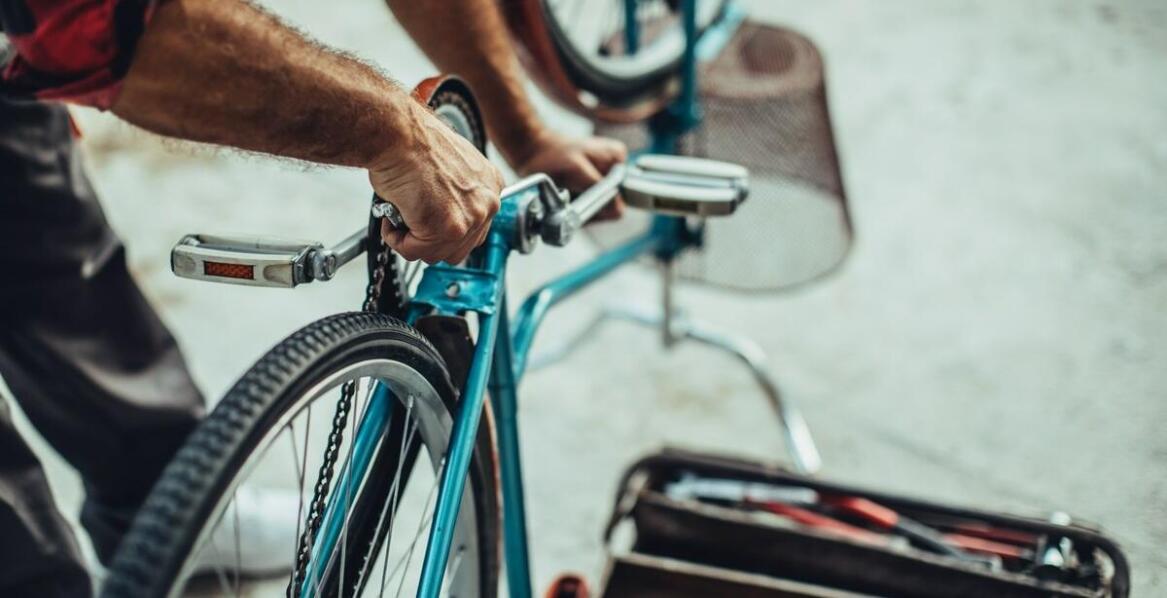 Czym kierować się przy wyborze chwytów do kierownicy?