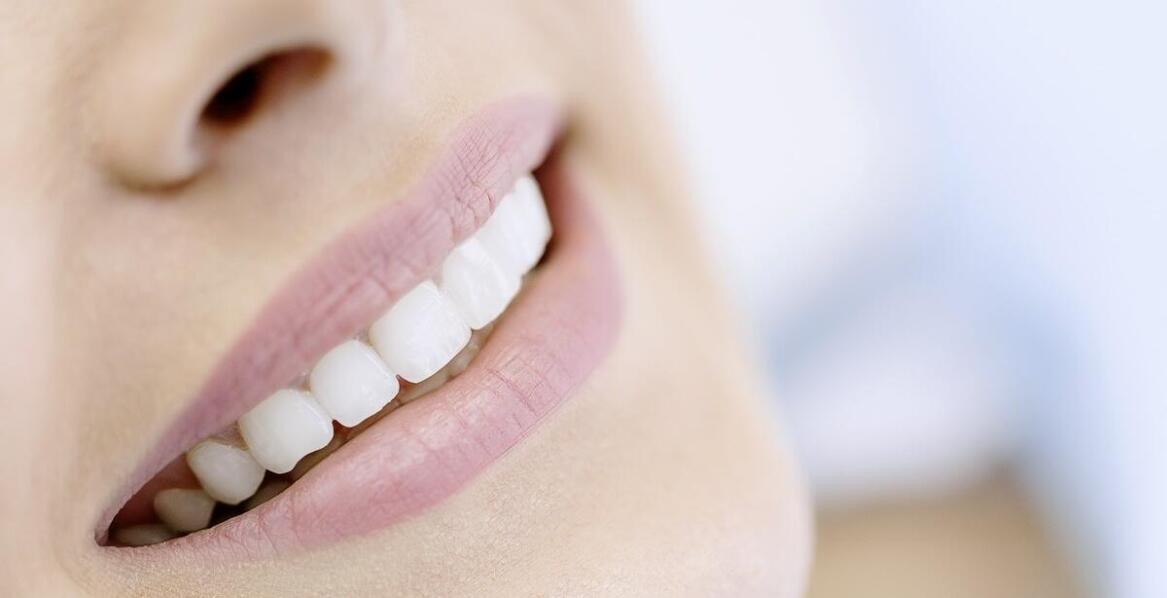 Jak estetyczna stomatologia wpływa na pewność siebie pacjentów?