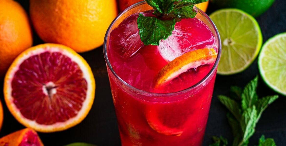 Barwniki do drinków jako sposób na wyróżnienie oferty gastronomicznej