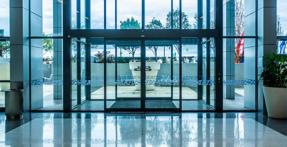 The Advantages of Personalized Entrance Mats Systems for Businesses