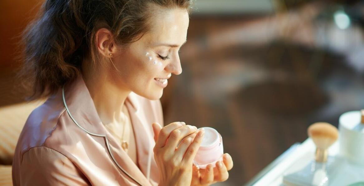 Jak profesjonalna domowa pielęgnacja może poprawić komfort życia osób starszych?